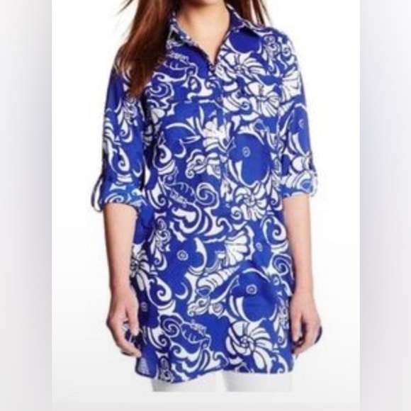 Lilly Pulitzer Tops - Lilly Pulitzer Blue and White Patterned tunic